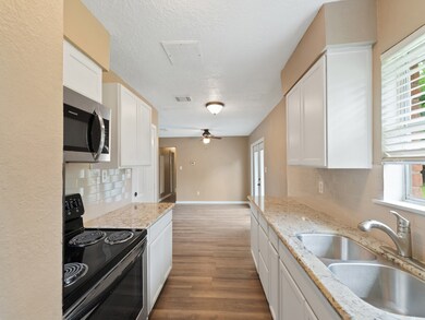 17014 David Glen Dr, Friendswood, TX 77546 - photo 6