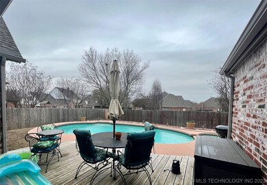 6908 E Fort Worth St, Broken Arrow, OK 74014 - photo 2