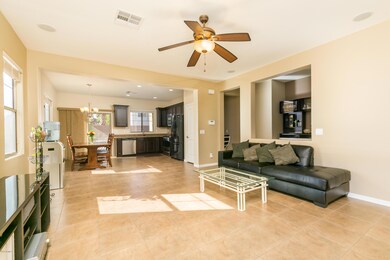 847 E Jacob St-11