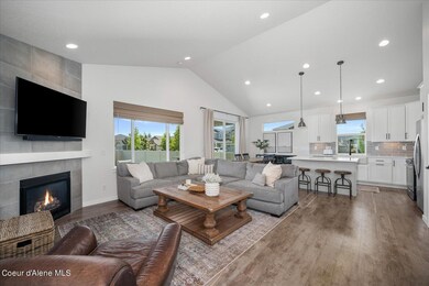 02-2134 W Malad Ave-011