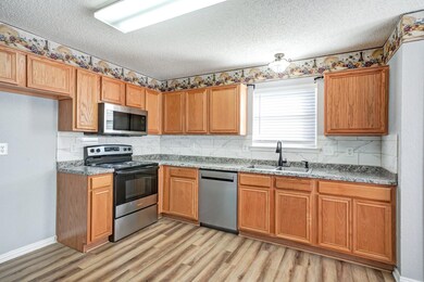 322 Sweetwater Dr, Weatherford, TX 76086 - photo 6