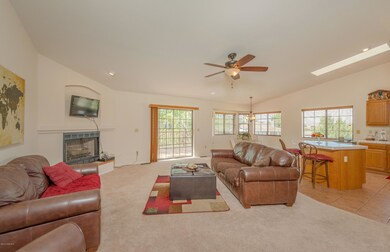 003_Living Room
