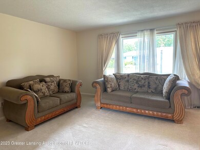1147 Hillgate 4
