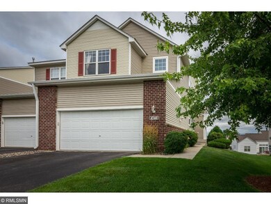 END UNIT WITH PRIVATE WALK-WAY.
