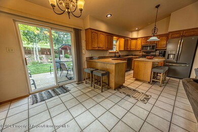 1246TaylorSt.-36