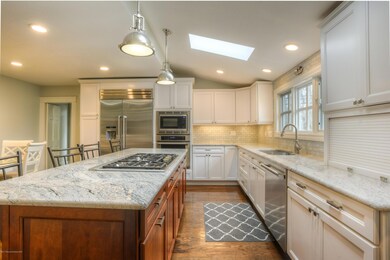 012_Kitchen