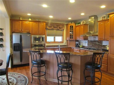Chef's Kitchen. Granite counters.
