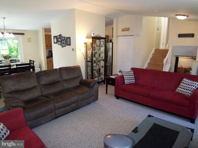 18 Yew Rd, Essex, MD 21221 - photo 7