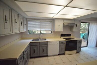 30 S White Pebble Ct, Spring, TX 77380 - photo 2