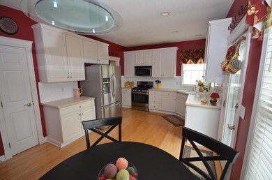 Kitchen & Breakfast