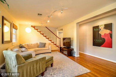 103 Harmony Dr SE, Vienna, VA 22180 - photo 3