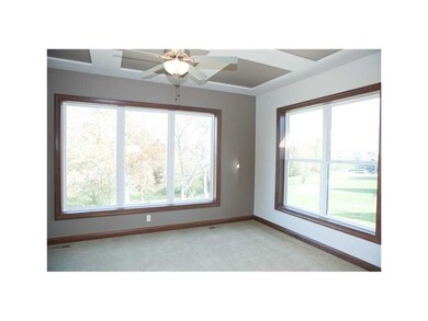 4801 Hay Field Ct SW, Cedar Rapids, IA 52404 - photo 5