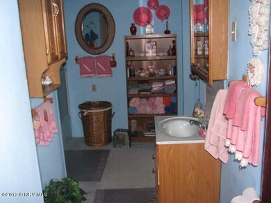 152 Maple St, Pulaski, VA 24301 - photo 6