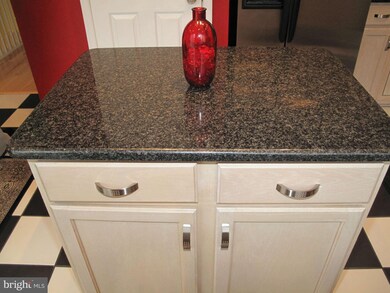 5139 Beauregard St, Alexandria, VA 22312 - photo 7