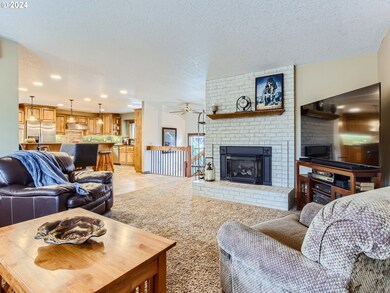 Living Room/Dining Room