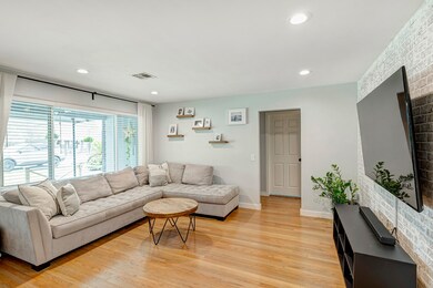 1611 Walton St, Houston, TX 77009 - photo 4