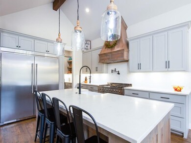 Chefs kitchen with soft close cabinets, drawers, q