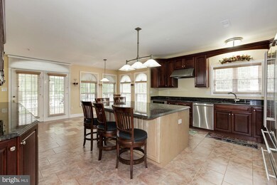 9803 Pheasant Run Ct, Laurel, MD 20708 - photo 3