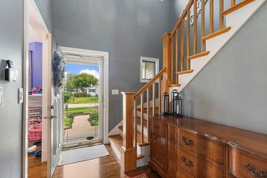 811 Carol Ave, McHenry, IL 60050 - photo 3