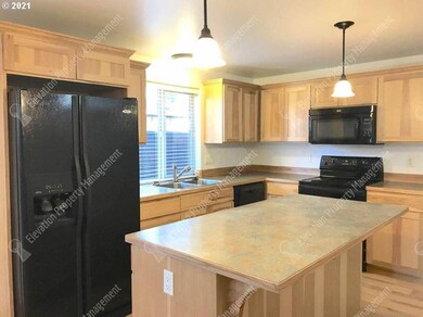 unlisted-address, Bend, OR 97701 - photo 4