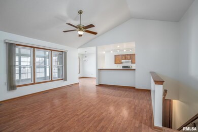 2428 W 60th Place, Davenport, IA 52806 - photo 4