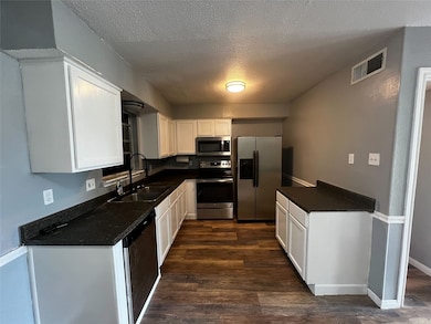 8332 Oakhaven Rd, La Porte, TX 77571 - photo 3