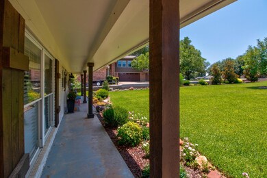 525 Kiowa Dr W, Gainesville, TX 76240 - photo 2