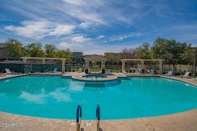 Villagio Pool