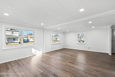 515 Sampson St, Old Forge, PA 18518 - photo 7