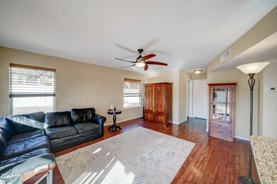 1735 E Berhend Dr-3