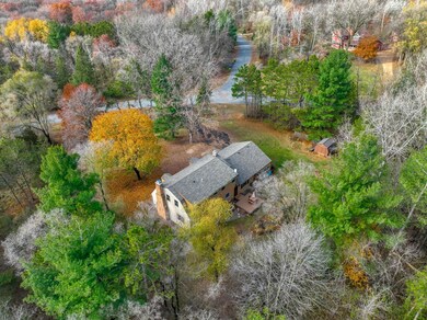 907 Willow Ridge Rd, Hudson, WI 54016 - photo 4