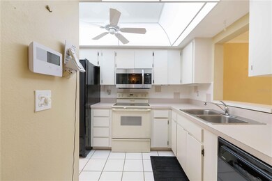 6999 W Cntry Club Dr N unit 125, Sarasota, FL 34243 - photo 6