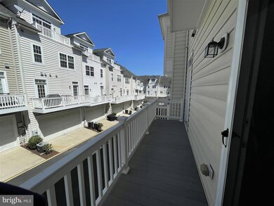 8002 Endzone Way, Hyattsville, MD 20785 - photo 3