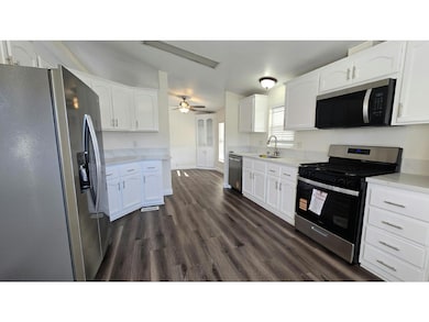 4901 Green River Rd unit 333, Corona, CA 92878 - photo 6