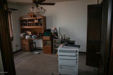 4th bedroom (office)