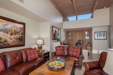 007_Living Room