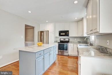 2002 Pieris Ct, Vienna, VA 22182 - photo 5