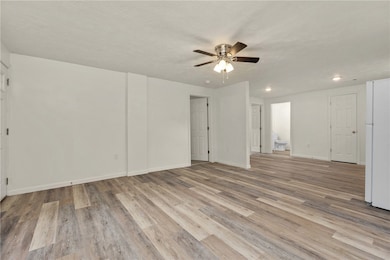 390 U S 30 unit A, Imperial, PA 15126 - photo 5