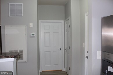 42496 Mayflower Terrace unit 101, Ashburn, VA 20148 - photo 2
