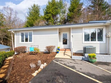 91 Hollybrook Dr, Asheville, NC 28803 - photo 2