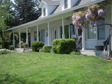 969 Old Stage Rd, Central Point, OR 97502 - photo 5