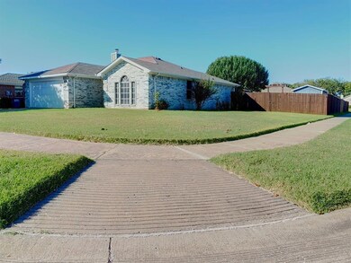 239 Lake Wichita Dr, Wylie, TX 75098 - photo 2