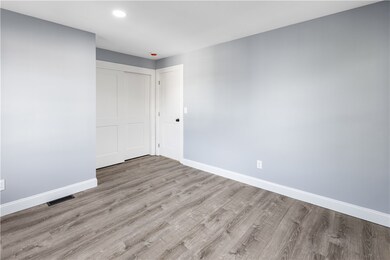 638 Douglas Ave, Providence, RI 02908 - photo 5