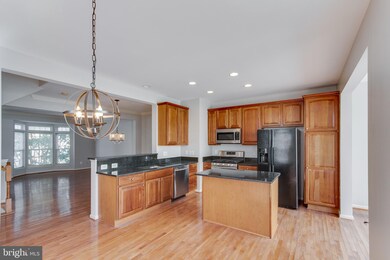 16412 Steerage Cir, Woodbridge, VA 22191 - photo 6