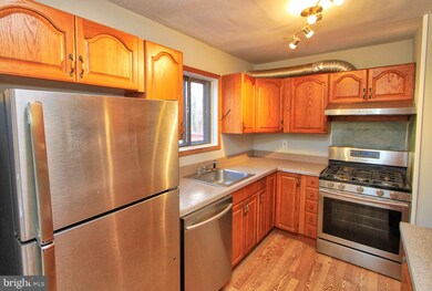 11 Enfield Dr, East Windsor, NJ 08520 - photo 7