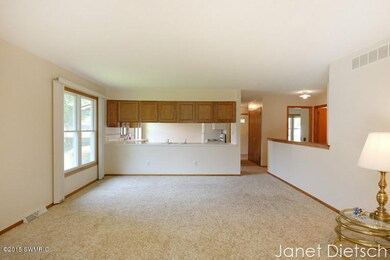 2218 Mapleton St NE unit 126, Grand Rapids, MI 49505 - photo 2
