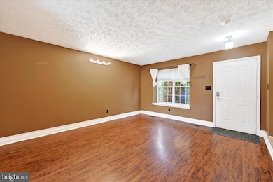 71 Chelmsford Ct, Middle River, MD 21220 - photo 4