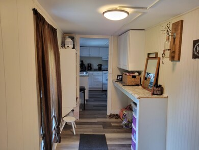 103 S Lincoln St, Keene, NH 03431 - photo 3