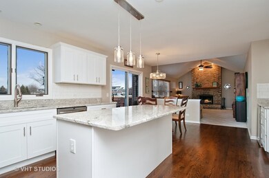 5084 Switch Grass Ln, Naperville, IL 60564 - photo 4