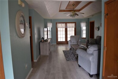 916 Citrus Dr, Alamo, TX 78516 - photo 6